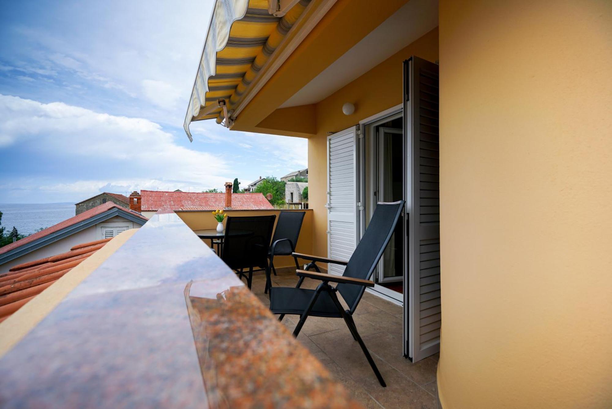 Apartments Osljak เปรโก ภายนอก รูปภาพ